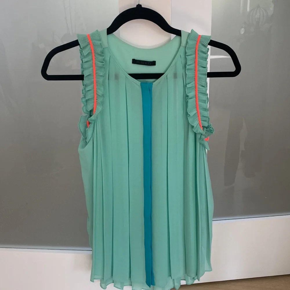 Top - Picture 3 of 5